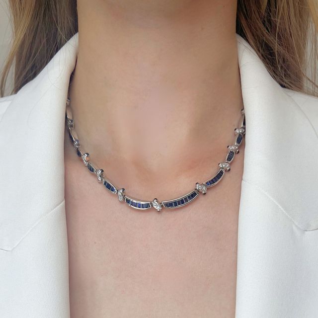 Mesmerizing 6 carat and 71 points Sapphires and Natural Diamond Necklace in 18k White Gold - IGI Certified