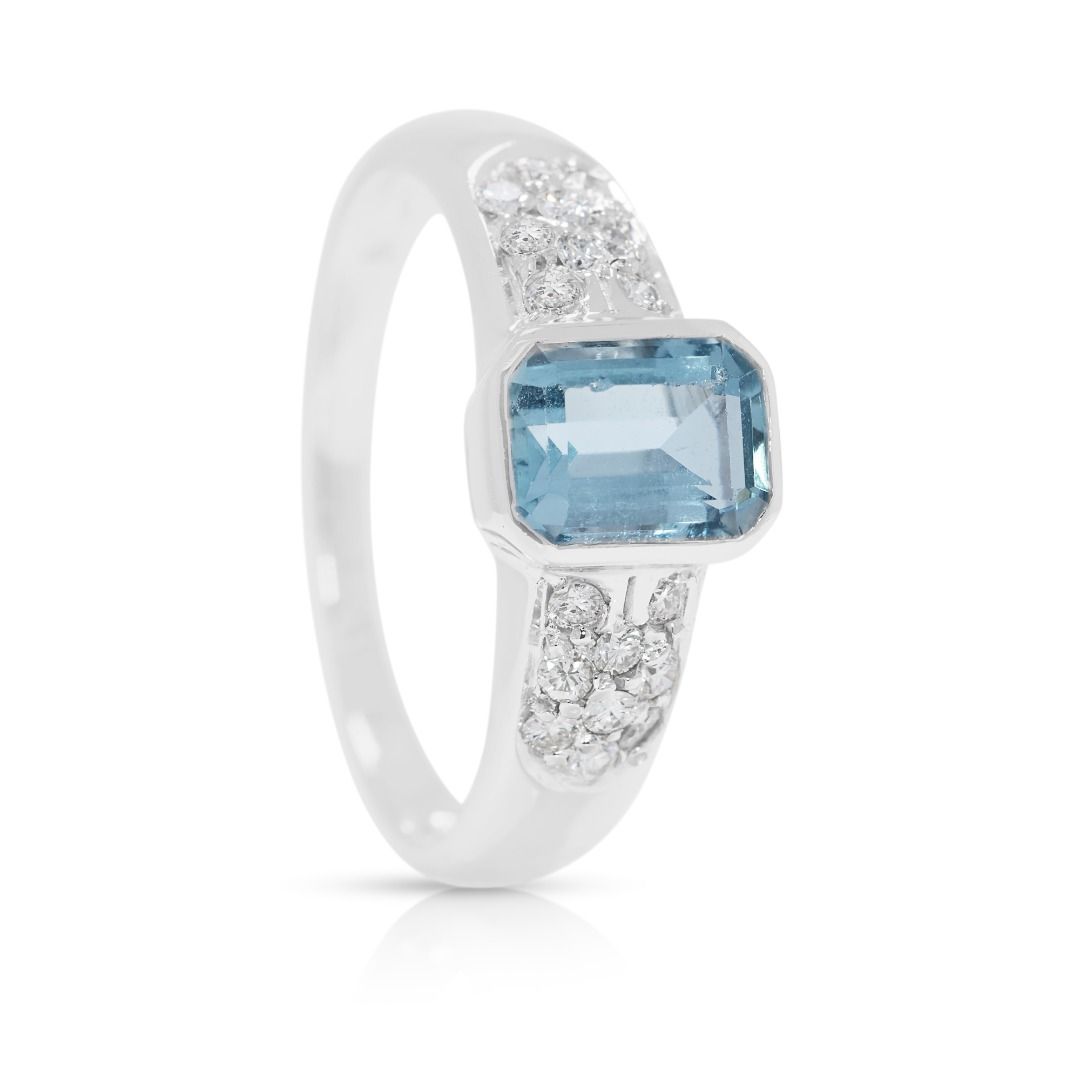Captivating 1.18ct Aquamarine & Natural Diamond Ring in 18K White Gold
