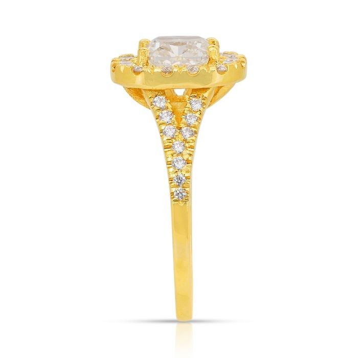 Captivating 1.51ct Diamonds Halo Ring in 18k Yellow Gold - IGI Certified
