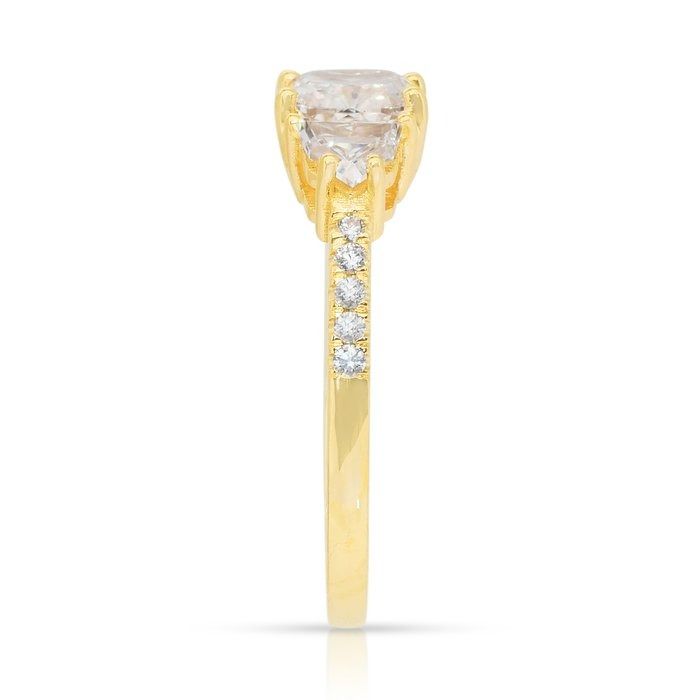 Captivating 1.62ct Diamonds 3-Stone Ring in 18k Yellow Gold - IGI Certified
