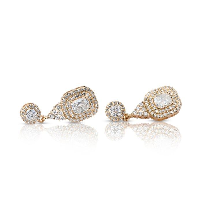 Captivating 3.28ct Diamonds Drop Earrings in 18k Yellow Gold - IGI Certified