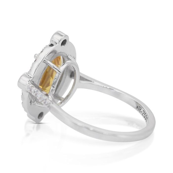 Captivating 3.73ct Sapphire and Diamonds Cluster Ring in 14k White Gold - IGI Certified