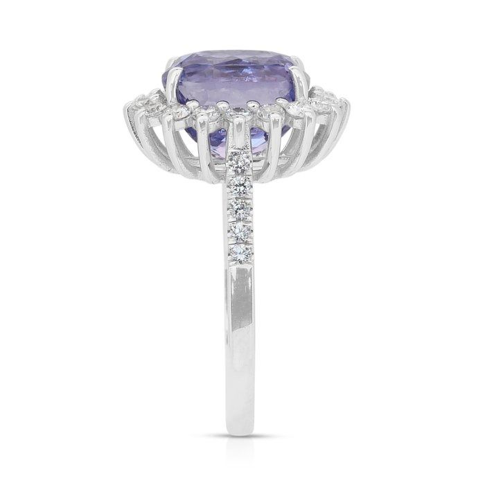 Captivating 5.57ct Sapphire and Diamonds Cluster Ring in 18k White Gold - IGI Certified