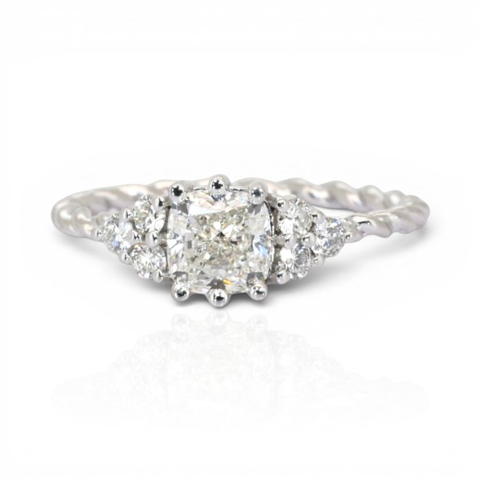 1.26 Carats IGI Certified Natural Diamond 18K White Gold 7-Stone Ring