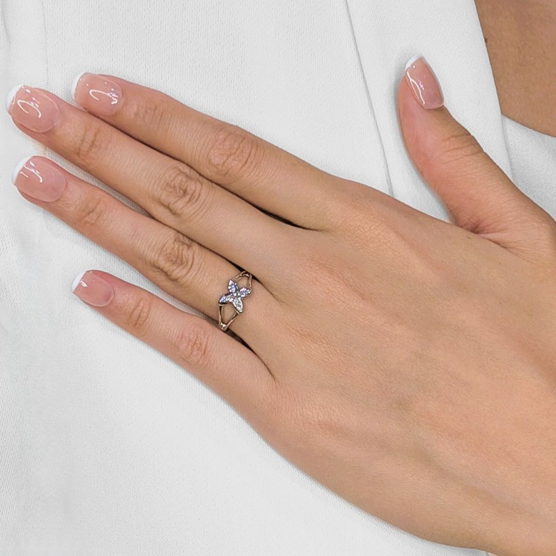 Chic 0.12ct Marquise Natural Diamond Petal Ring in 18K White Gold