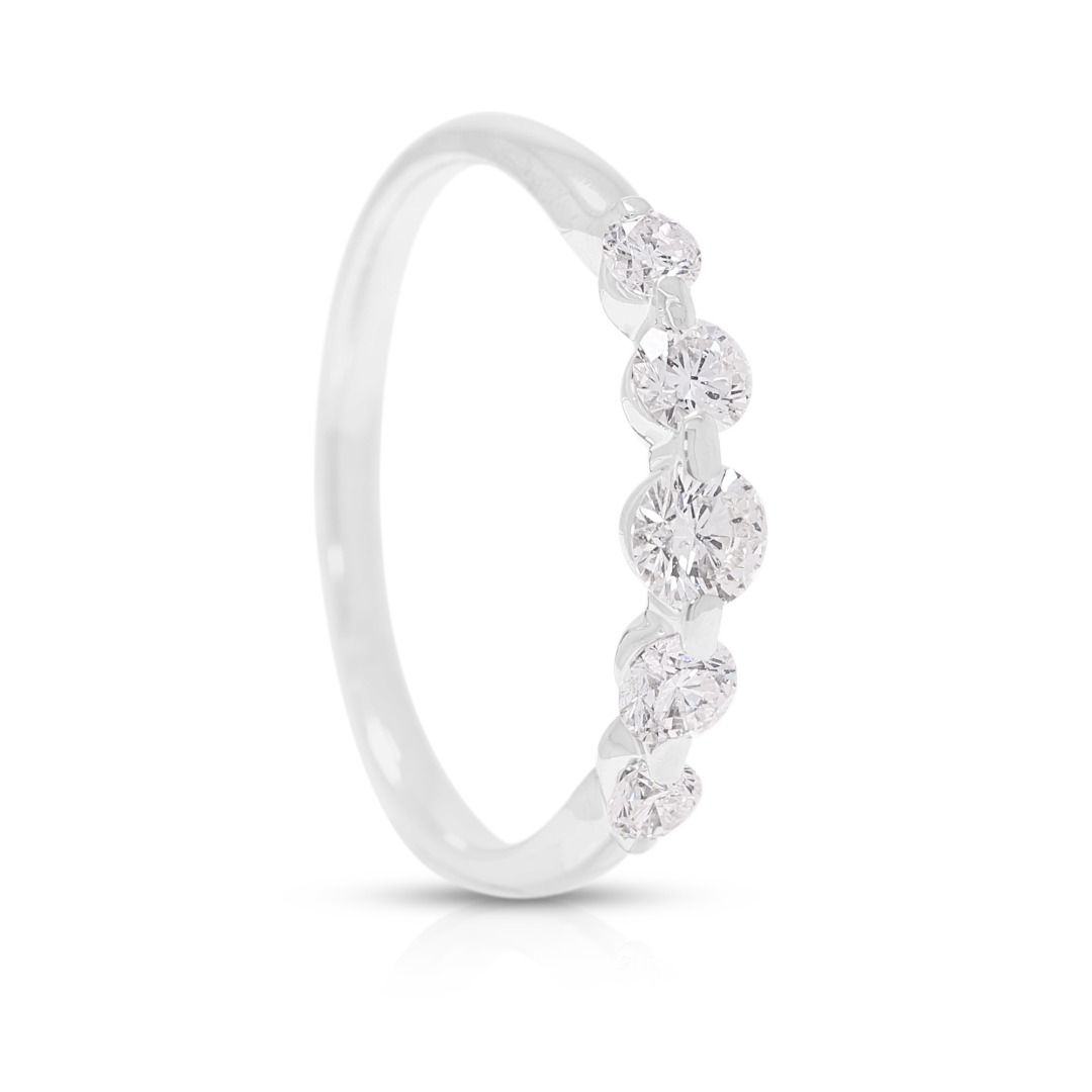 Chic 0.51ct Diamond Five-Stone Ring in Platinum