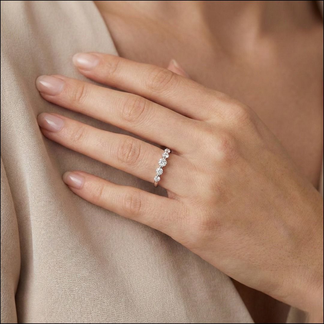 Chic 0.51ct Diamond Five-Stone Ring in Platinum