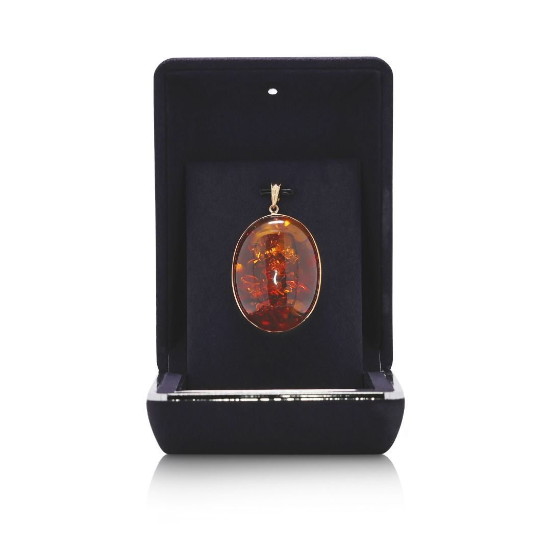 Chroma Oval Amber Pendant in 18K Yellow Gold
