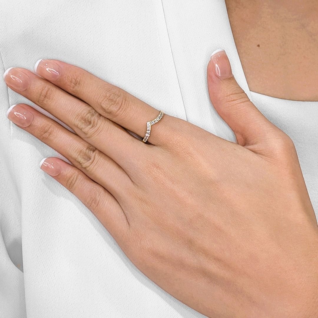 Classic 0.22ct Chevron Diamond Band in 20K Yellow Gold