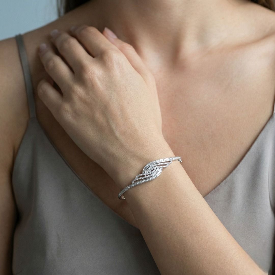 Classic 1.25ct Natural Diamond Wave Bracelet in 18K White Gold