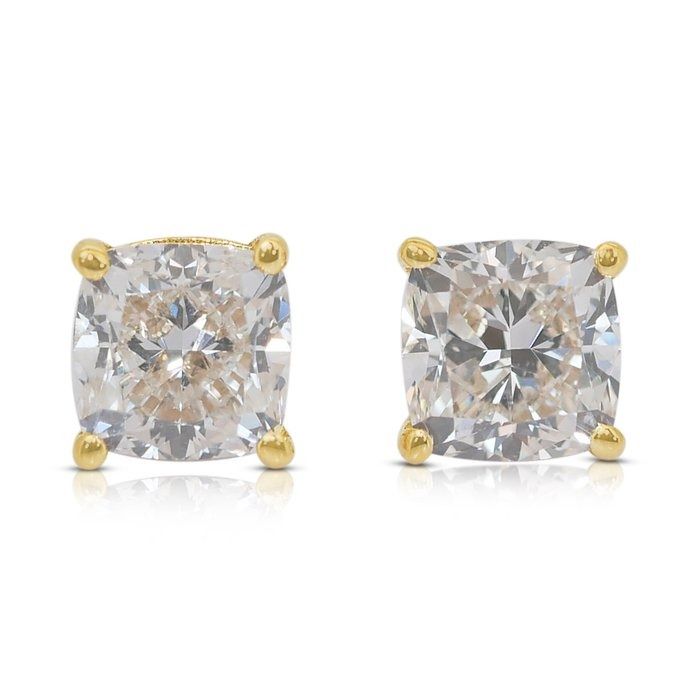Timeless 3.02ct Diamonds Stud Earrings in 18k Yellow Gold - IGI Certified