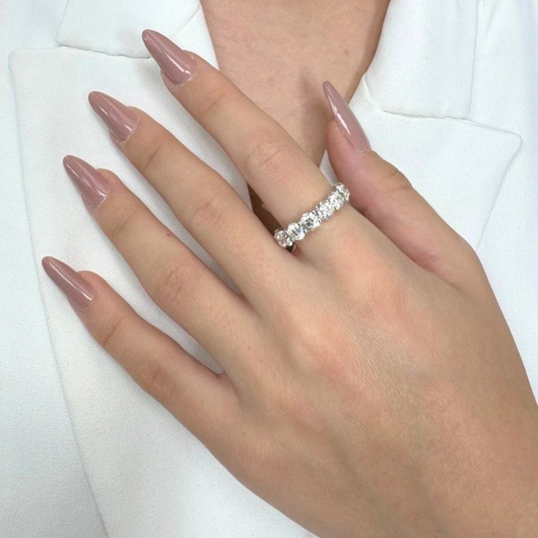 Classic 4.11ct Diamonds Band Ring in 18k White Gold - IGI Certified