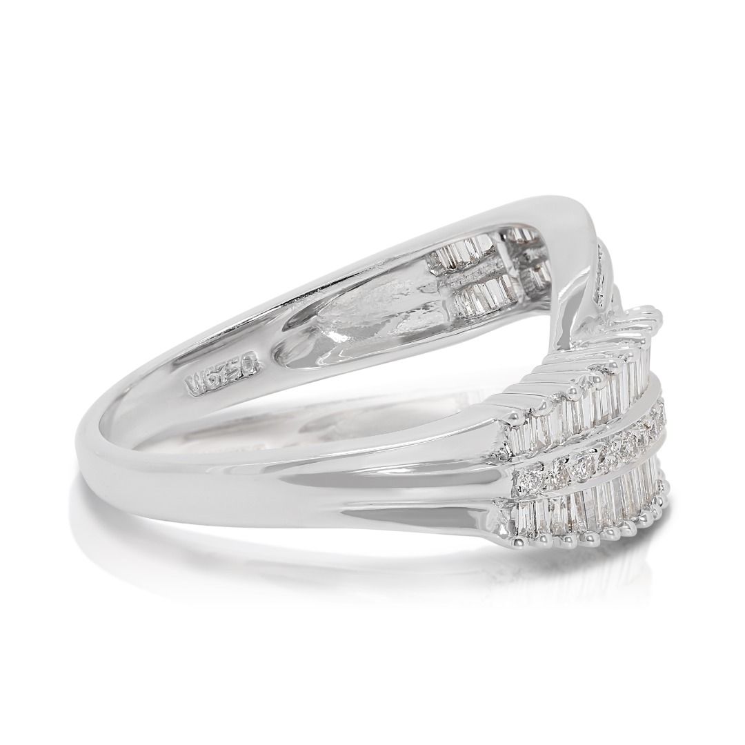 Dazzling 0.92ct Natural Diamond Cluster Ring in 18K White Gold