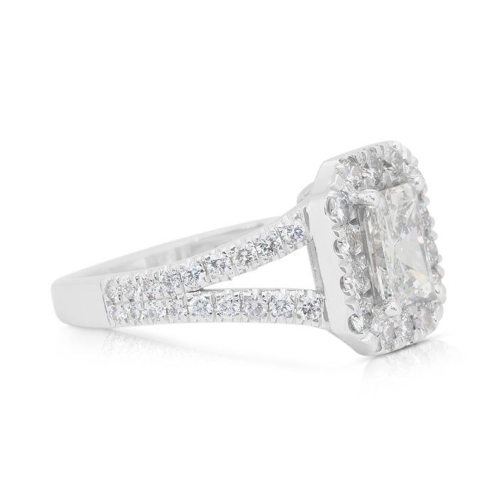 Dazzling 1.81ct Diamonds Halo Ring in 18k White Gold - IGI Certified