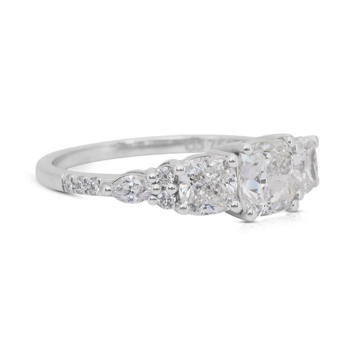 Dazzling 2.47ct Diamonds Ring in 18k White Gold - IGI Certified