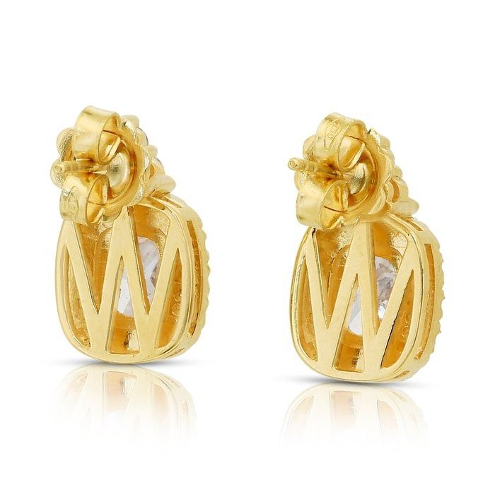 Dazzling 2.93ct Diamonds Earrings in 18k Yellow Gold - IGI Certified