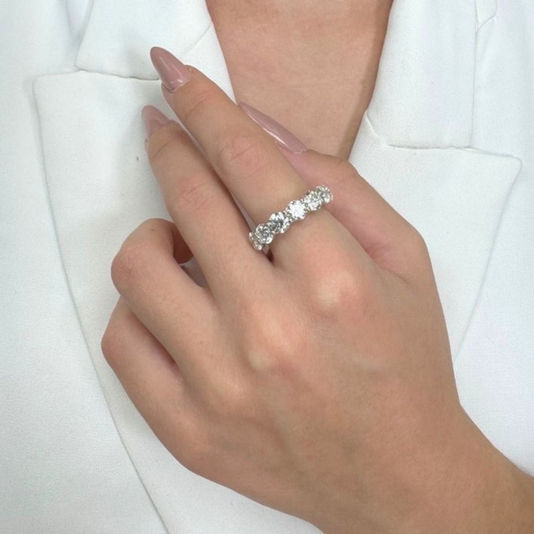 Dazzling 3.63ct Diamonds 7-Stone Ring in 18k White & Yellow Gold - IGI Certified