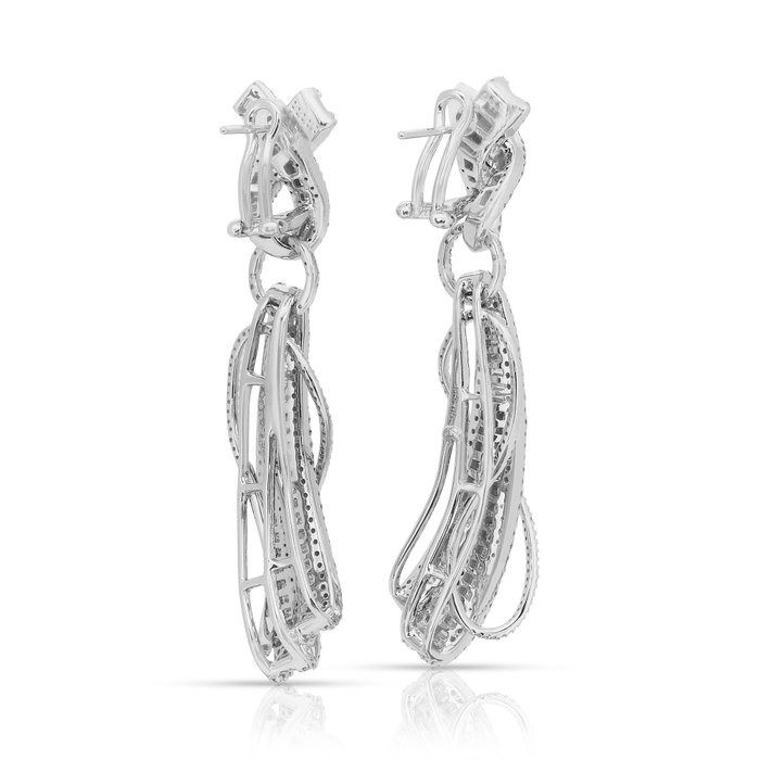 Dazzling 6.75ct Diamonds Drop Earrings in 18k White Gold - IGI Certified