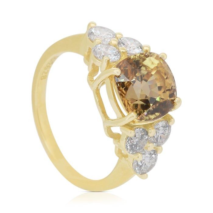 Dazzling 7.01ct Zircon and Diamonds Pave Ring in 14k Yellow Gold - GIA Certified