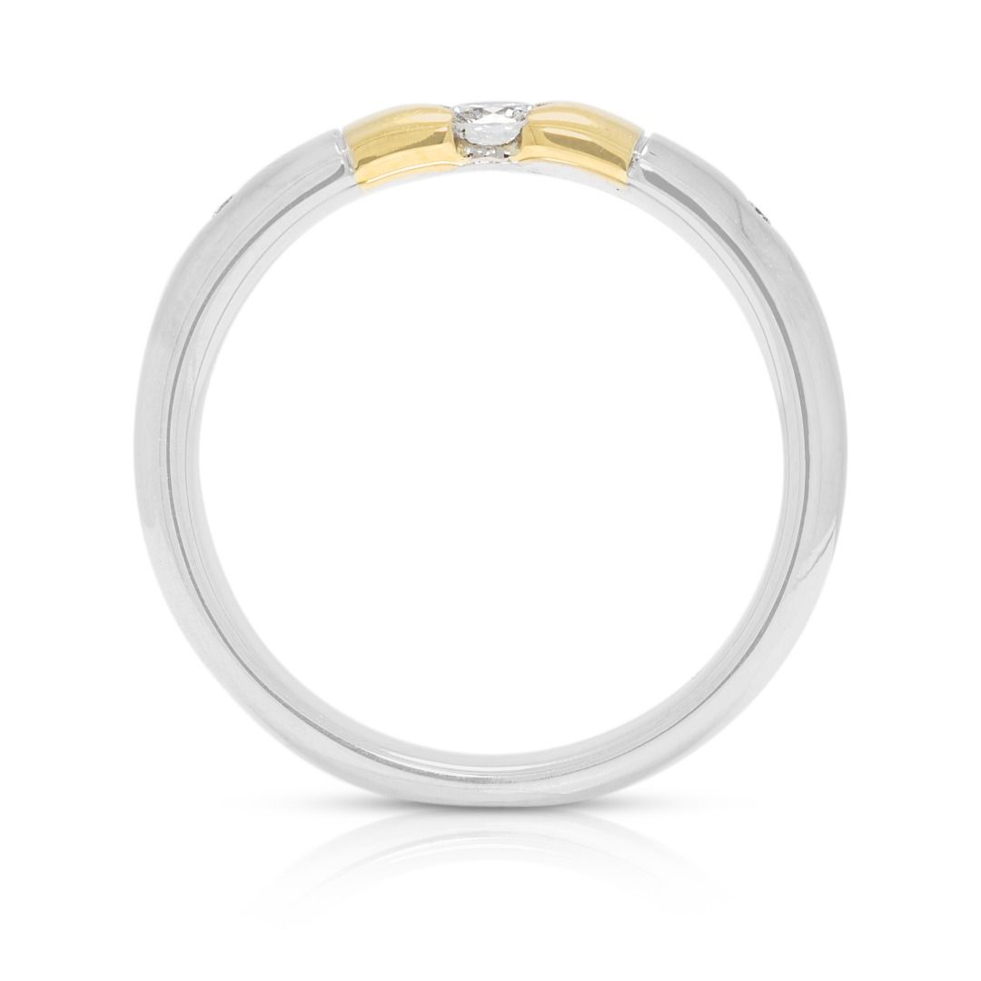 Eleganter 0,15 Karat natürlicher Diamant Ring mit drei Steinen im Rundschliff in 18K zweifarbigem Gold