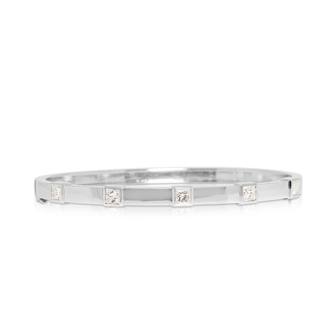 Elegant 0.9ct Natural Diamond Bangle in 18K White Gold