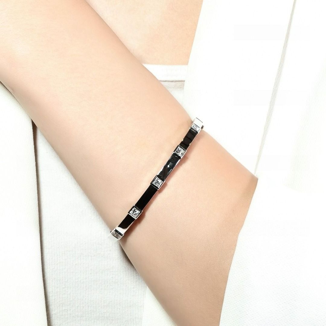 Elegant 0.9ct Natural Diamond Bangle in 18K White Gold