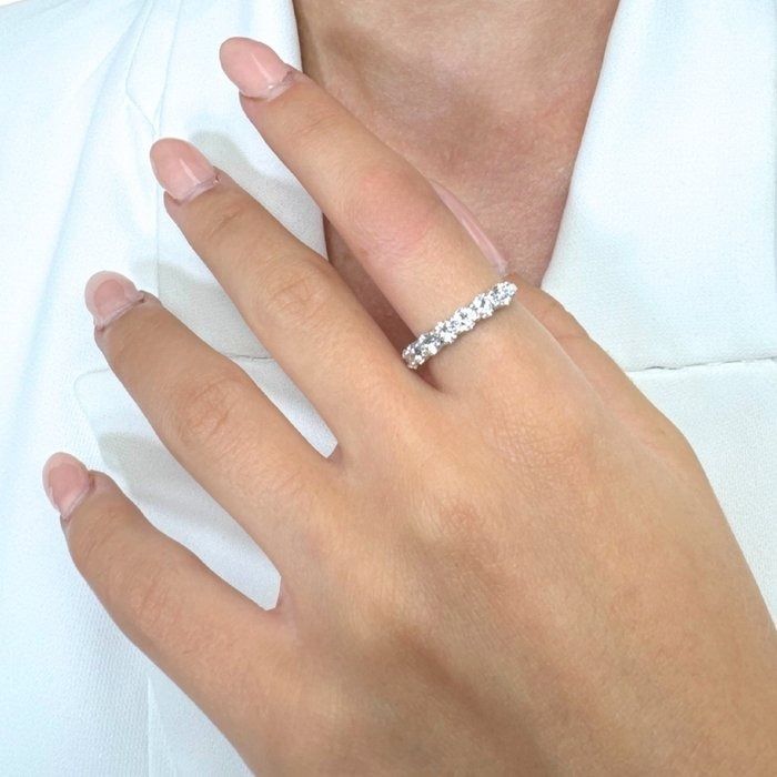 Elegant 1.03ct Diamonds Half Eternity Ring in 18k Rose Gold - IGI Certified