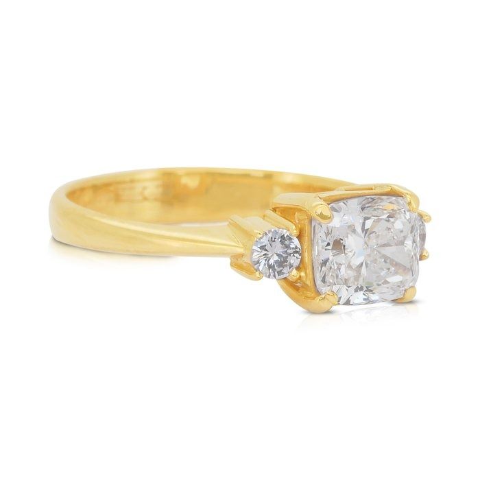 Elegant 1.35ct Diamonds 3-Stone Ring in 18k Yellow Gold - IGI Certified