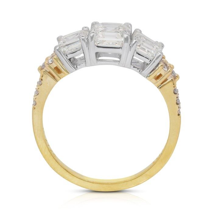 Elegant 2.26ct Diamonds 3-Stone Ring in 18k Yellow & White Gold - IGI Certified