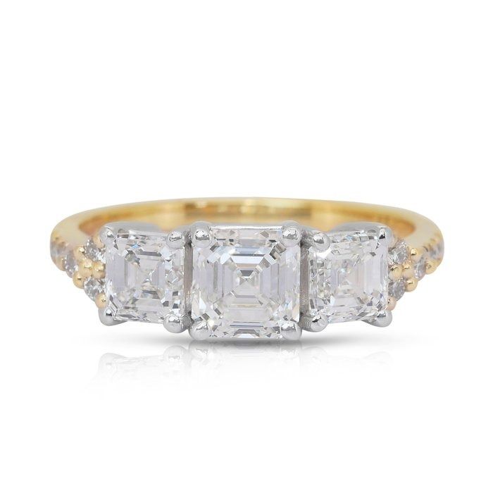 Elegant 2.26ct Diamonds 3-Stone Ring in 18k Yellow & White Gold - IGI Certified