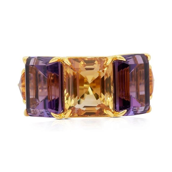 Enchanting 21.02ct Citrine, Amethysts, and Quartzs Ring in 18k Yellow Gold - IGI Certified