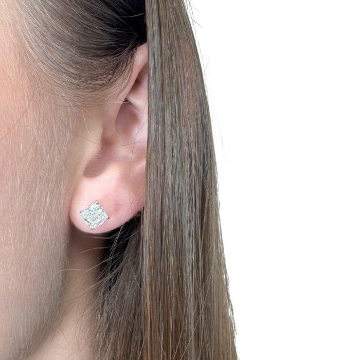 Exquisite 2.02ct Diamonds Stud Earrings in 18k White Gold - IGI Certified