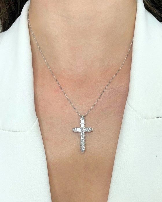 Exquisite 2.04ct Diamonds Necklace with Cross Pendant in 18k White Gold - IGI Certified