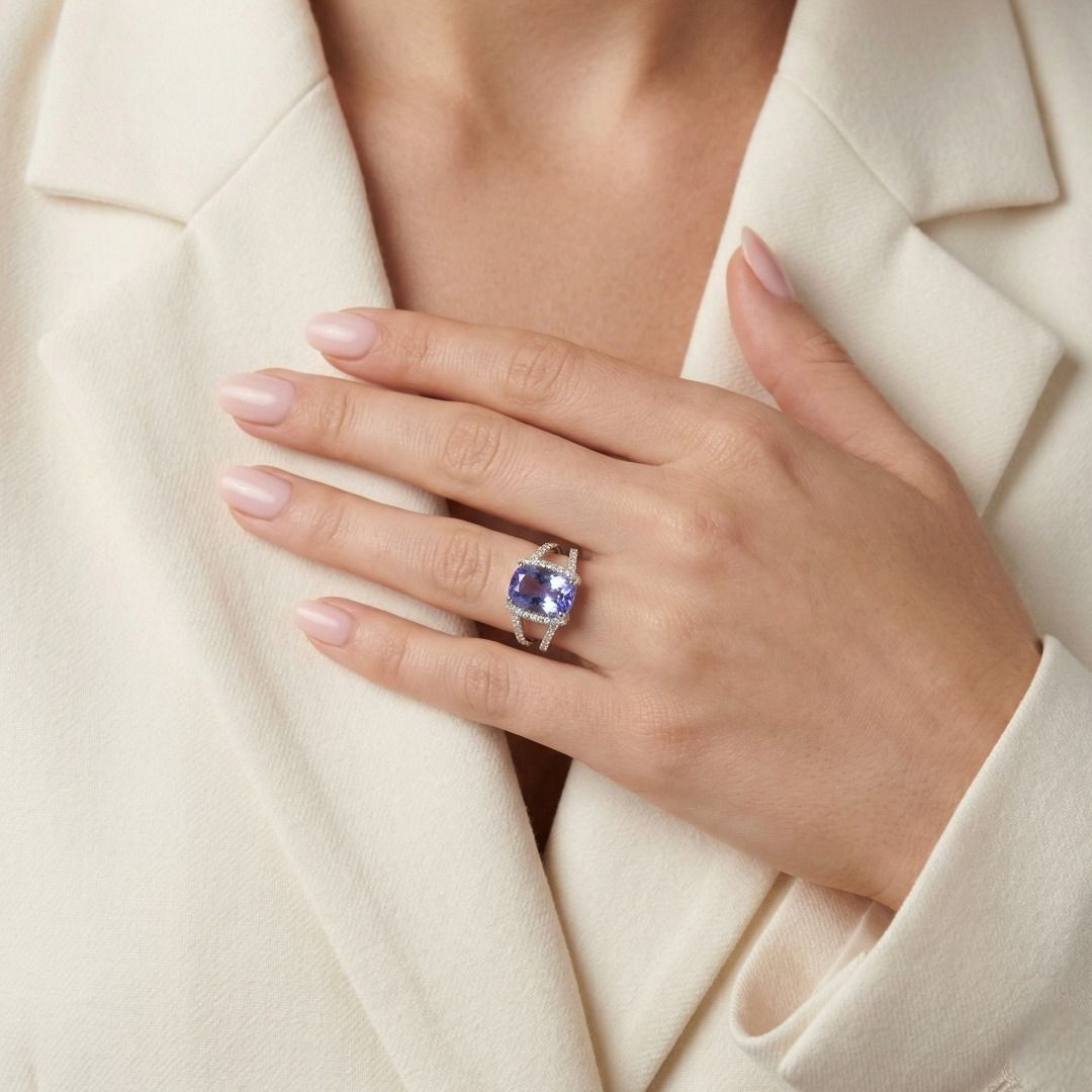 Exquisite 2.83ct Tanzanite & Diamond Split Shank Ring in 18K White Gold