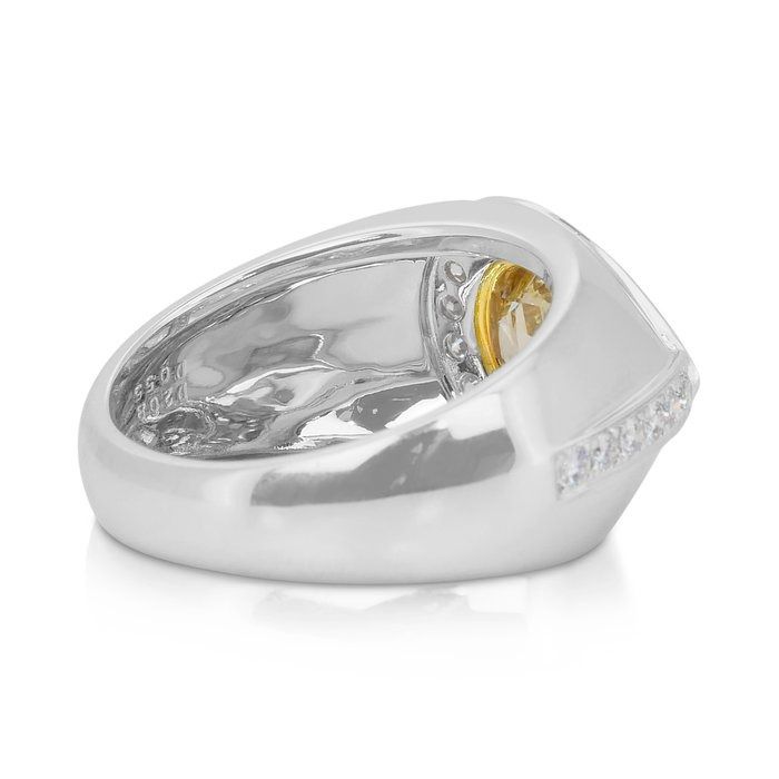 Exquisite 2.91ct Diamonds Cluster Ring in 18k White & Yellow Gold - IGI Certified