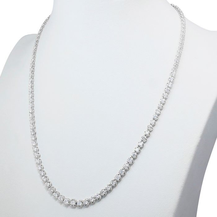 Exquisite 7.30ct Natural Diamonds Necklace in 18k White Gold - IGI Certified