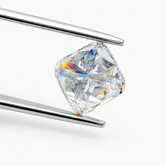 Exquisite 2.71ct Cushion-Shaped Natural Diamond - GIA Certified
