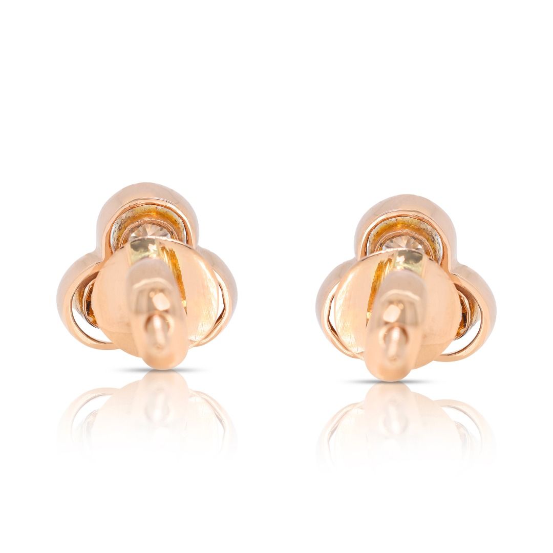 Fabulous 0.90 carat Naturaal Diamond Stud Earrings in 18K Yellow Gold