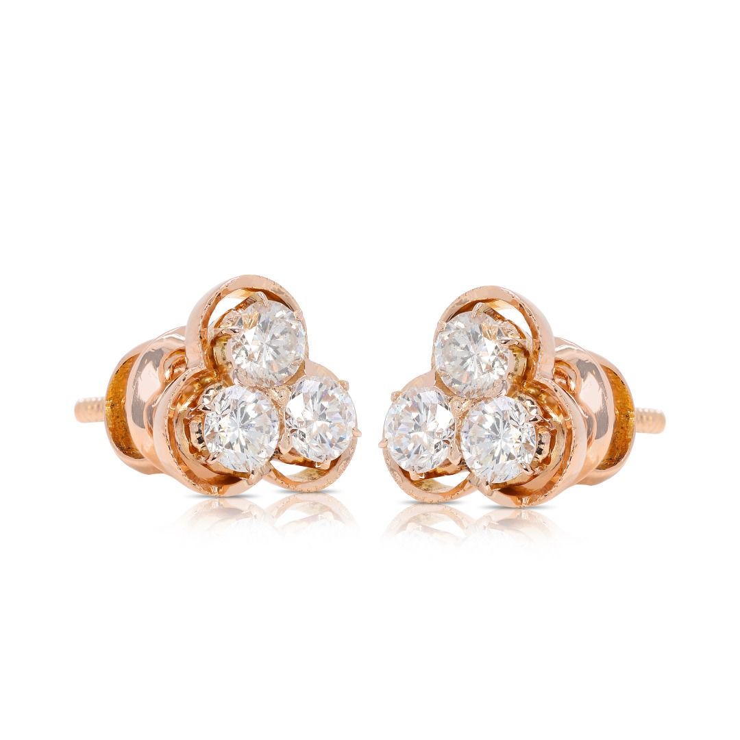Fabulous 0.90 carat Naturaal Diamond Stud Earrings in 18K Yellow Gold