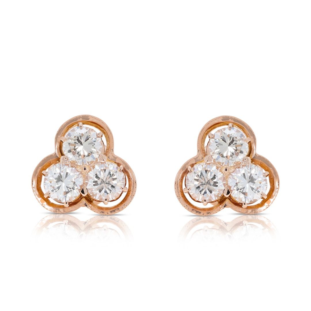 Fabulous 0.90 carat Naturaal Diamond Stud Earrings in 18K Yellow Gold