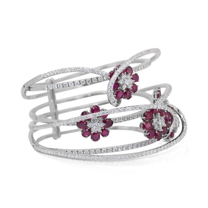 Fascinating 14.60ct Rubies and Diamonds Bracelet in 18k White Gold - IGI Certified