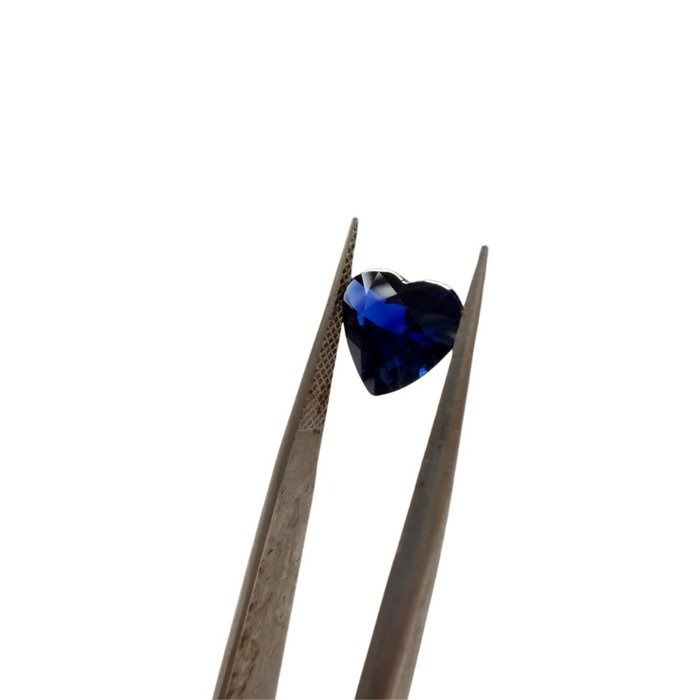 GIA Certified 2.36ct Heart-Shaped Sapphire Gemstone