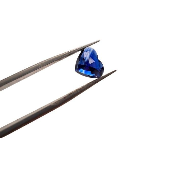 GIA Certified 2.36ct Heart-Shaped Sapphire Gemstone