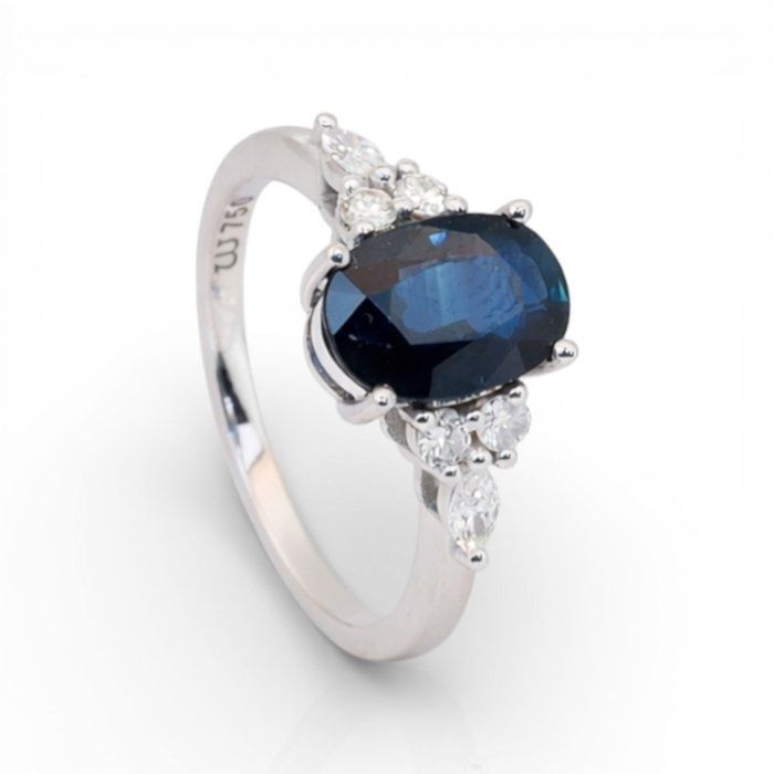 GIA Certified 2.67ct Sapphire and Diamonds Cluster Ring in 18k White Gold