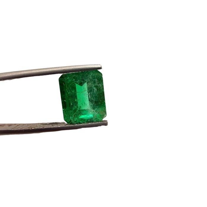GIA Certified 3.00ct Octagonal-Shaped Emerald Gemstone