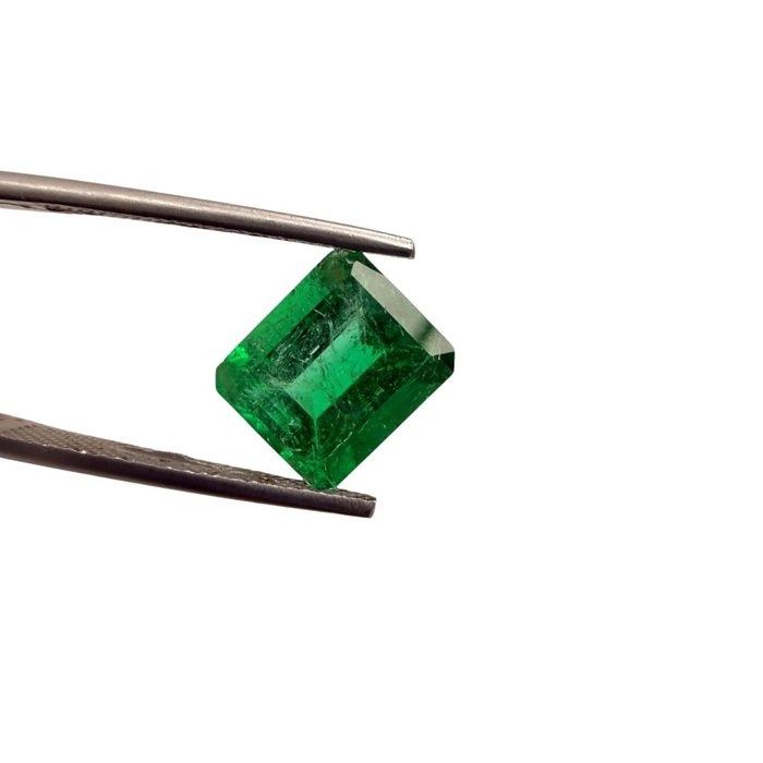 GIA Certified 3.00ct Octagonal-Shaped Emerald Gemstone