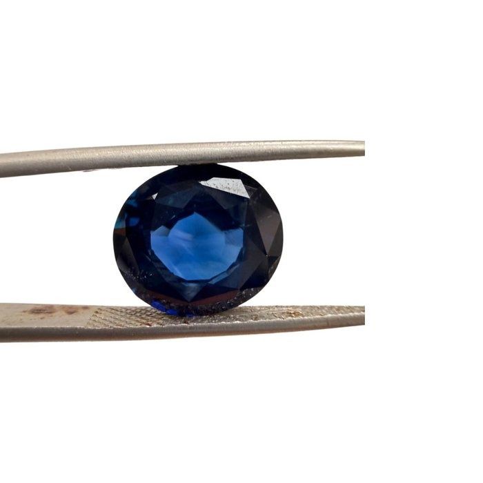 GIA Certified 6.07ct Oval Sapphire Gemstone