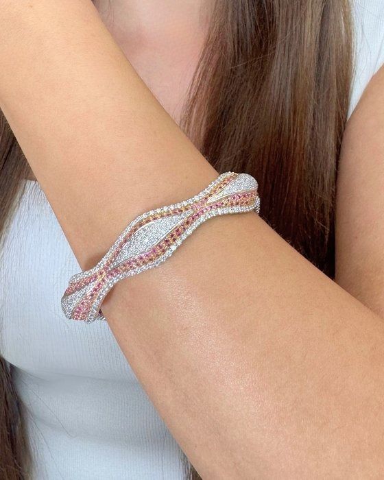 Glamorous 16.68ct Sapphires and Diamonds Bangle in 18k White & Rose Gold - IGI Certified