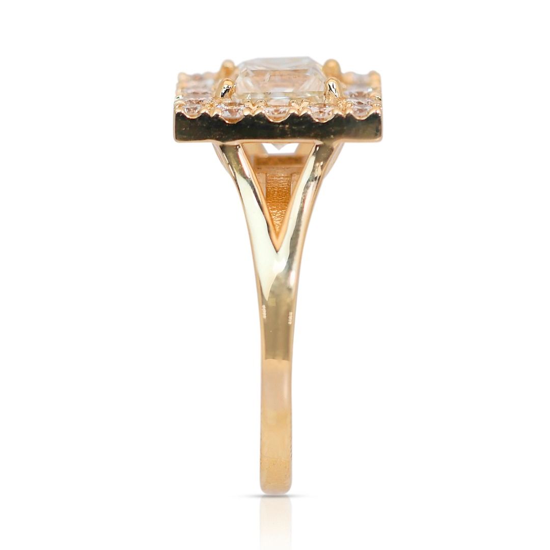 Glamorous 2 carat 28 points Natural Diamond Halo Ring in 18K Yellow Gold with IGI