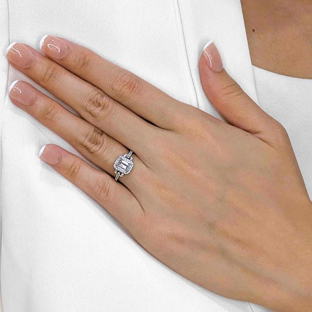 Glowing 1.03ct Diamond Ring in 18K White Gold